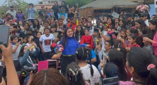 Milena Warthon regresa a Chile y es condecorada por su trabajo artístico