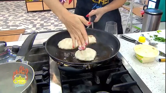 Giacomo decepcionado por arepas quemadas de Milett Figueroa en 