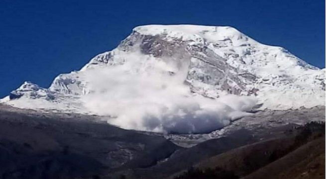 Áncash: reportan avalancha en el pico norte del nevado Huascarán