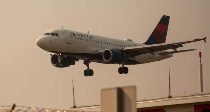 Trabajador de aeropuerto muere 