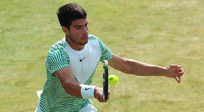 Carlos Alcaraz campeona en Queen's y volverá a ser el número 1 del ranking ATP