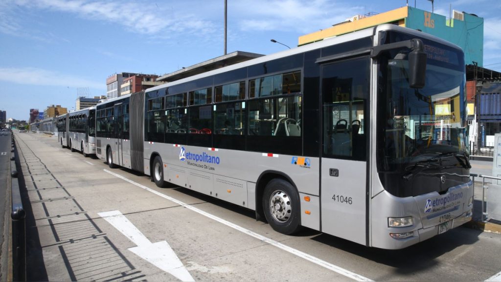 Horario del Metropolitano y Alimentadores por Fiestas Patrias.