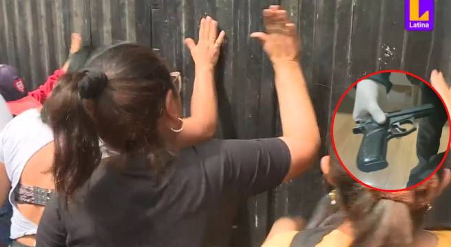 Padres de familia protestan tras hallarse armas en colegio de sus hijos