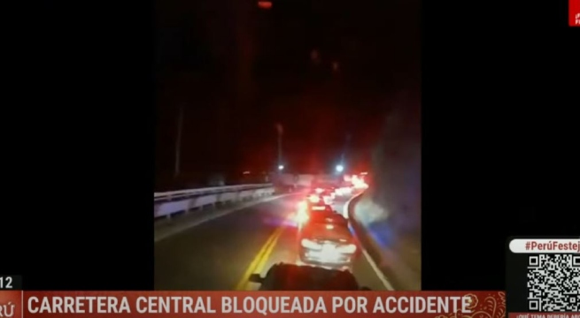 Carretera Central está bloqueada por accidente vehicular