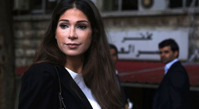 Condenan a periodista libanesa por denunciar a partido político en Twitter