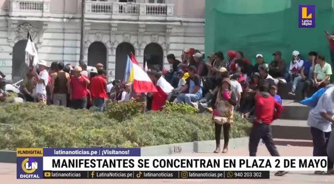 Manifestantes intentan llegar a Desfile Militar, pero son impedidos por Policía