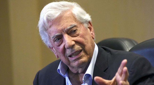 Mario Vargas Llosa anunció el lanzamiento de su nueva novela 