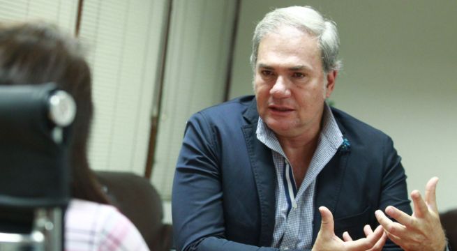 Abogado de Mauricio Fernandini: 