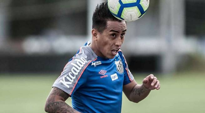 Cueva tan solo disputó 6 partidos con Santos de Brasil.