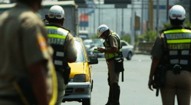 La infracción G58, que sanciona a los conductores por no presentan su licencia de conducir, no se aplica para los que tienen la versión digital del documento.