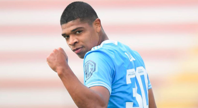 Percy Liza actualmente es delantero de Sporting Cristal.