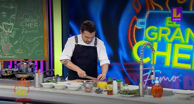 ¡Alguien póngale pausa!: Los famosos no pueden seguir el hilo de la receta al maestro Bocchio