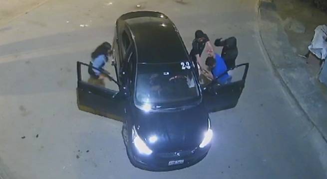 Banda de falsos pasajeros asalta a taxista