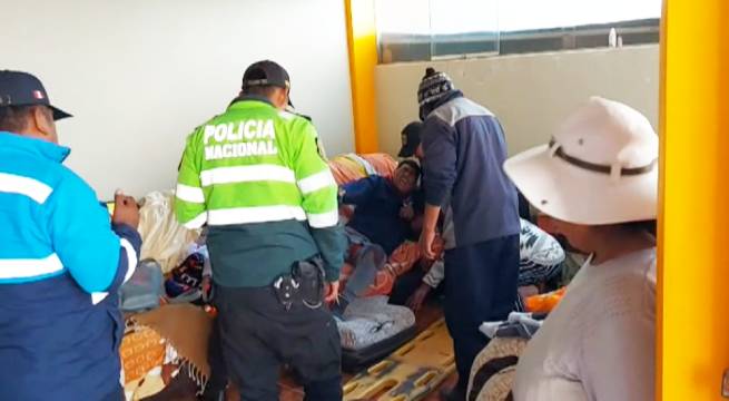 Familia es retenida y asaltada por falsos policías