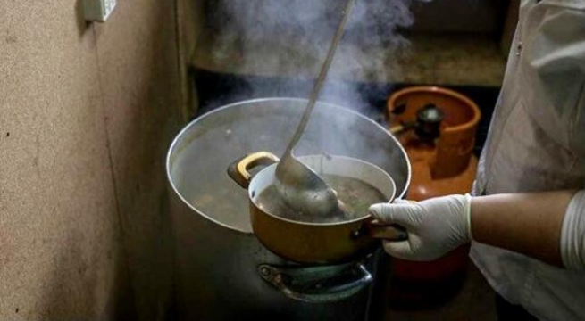 Ollas comunes no cuentan con recursos y niños en Lima no desayunan