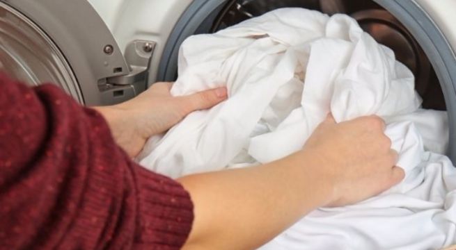 ¿Cómo blanquear tu ropa si luce amarillenta?