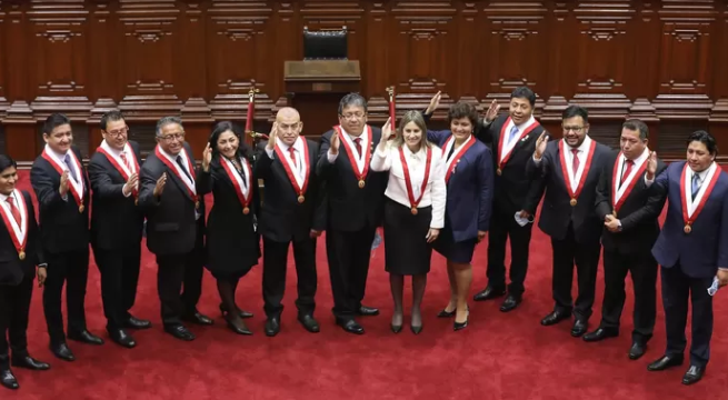 Acción Popular: congresistas renuncian tras designación de Darwin Espinoza como vocero