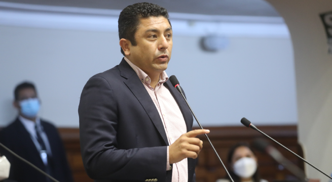 Fiscalía presenta nuevamente cargos contra Guillermo Bermejo por presunta afiliación terrorista