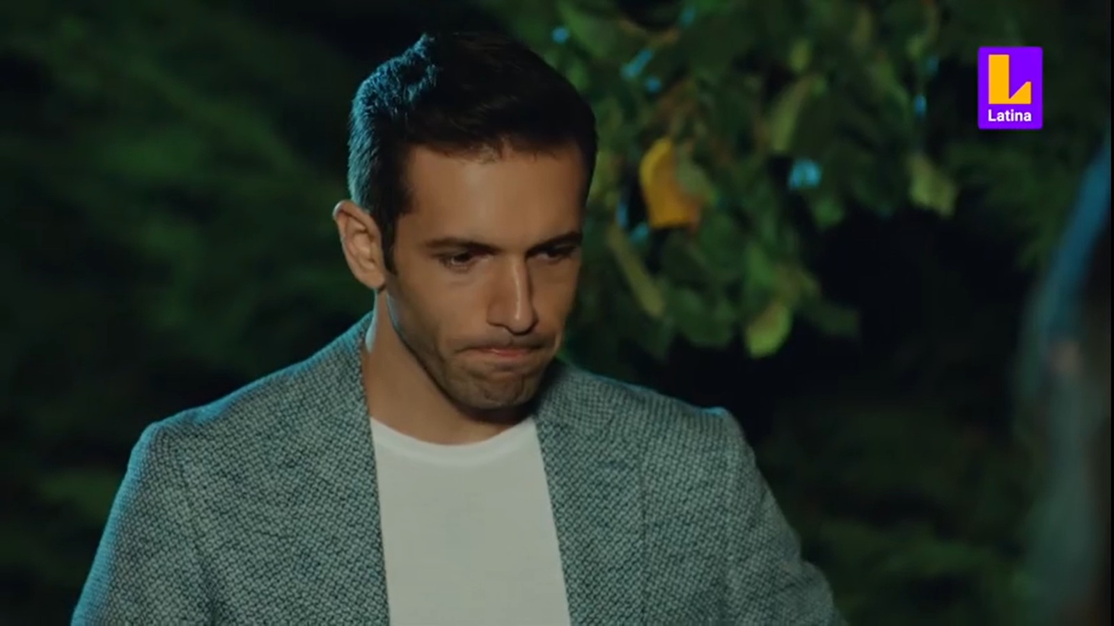 El Costo del Amor Capítulo 11: Ferit le confiesa a Eda que fue él quien llamó a la prensa