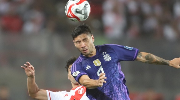 Con doblete de Messi: Argentina 2-0 Perú