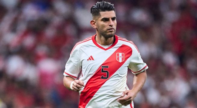 Carlos Zambrano pierde su billetera en el Estadio Nacional