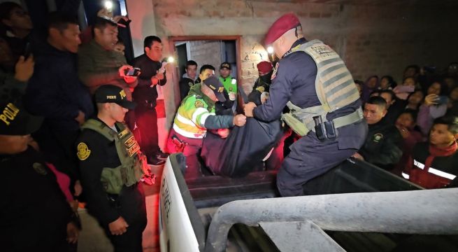 Hombre asesina a su expareja y la entierra en un corral