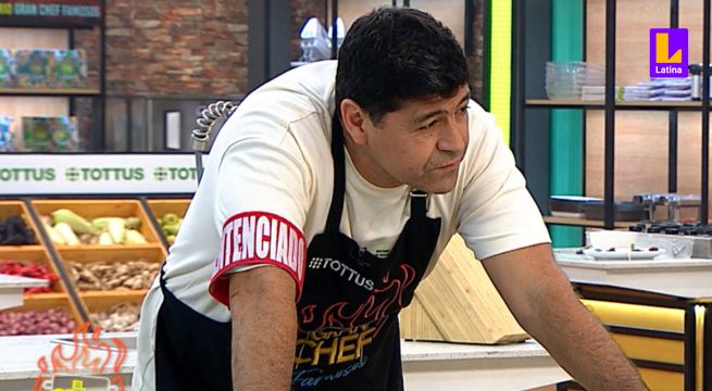 'Checho' Ibarra emocionado y sin voz tras salvarse de eliminación en El Gran Chef Famosos