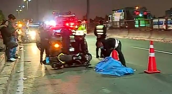 Auto atropella y mata a peatón en Vía de Evitamiento