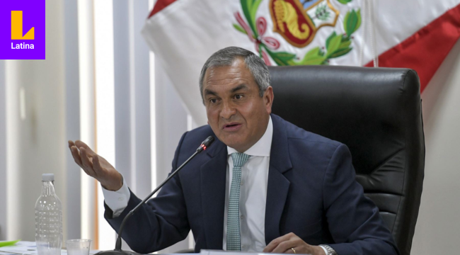 35 alcaldes respaldan al ministro del Interior, Vicente Romero, ante moción de censura del Congreso