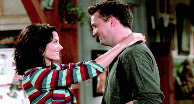 Matthew Perry evitó que Chandler le fuera infiel a Mónica en 'Friends': esto contó una actriz invitada
