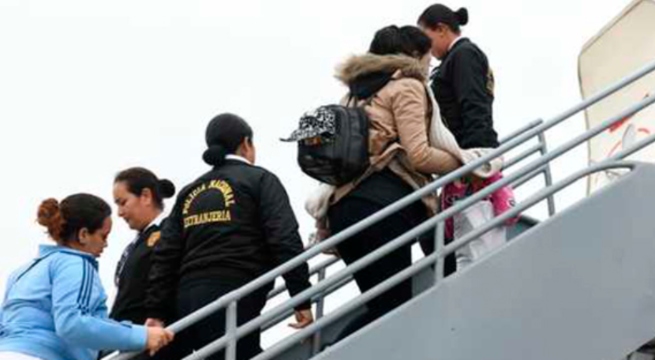 Gobierno de Venezuela niega aterrizaje de avión con migrantes expulsados de Chile