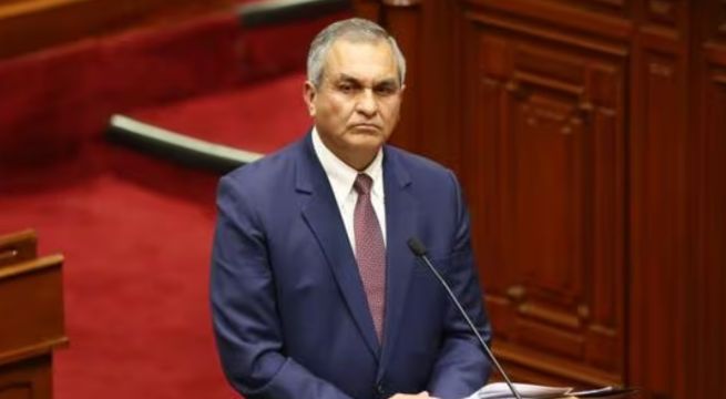 Gobierno de Dina Boluarte aceptó renuncia de Vicente Romero al cargo de Ministro del Interior