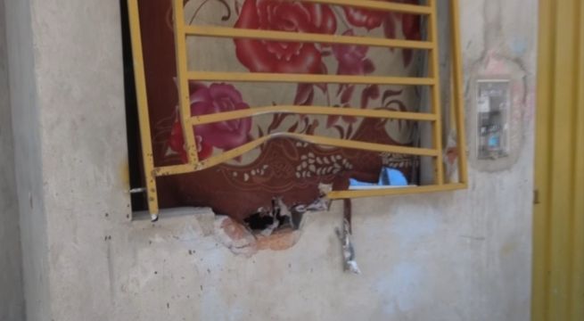 Extorsionadores detonan explosivo en las afueras de una casa