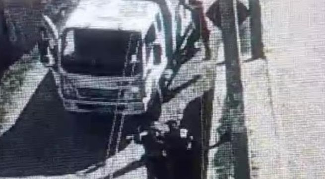 Camión atropella a tres trabajadores municipales en Cusco | VIDEO