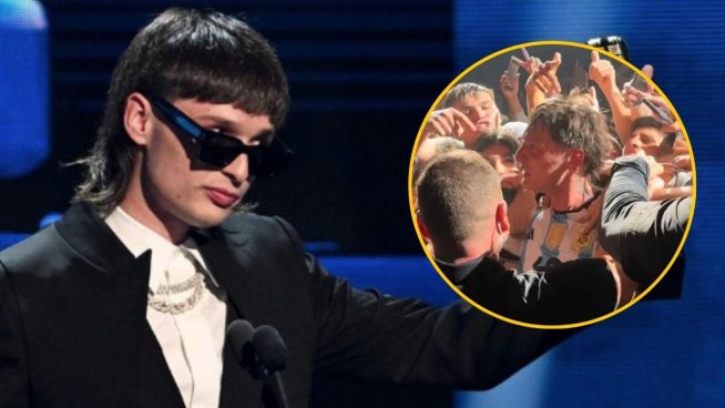 Peso Pluma en Argentina: artista baja del escenario a cantar con fans y le roban | VIDEO 