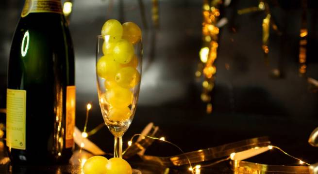 El origen y significado de la tradición de comer las 12 uvas en Año Nuevo