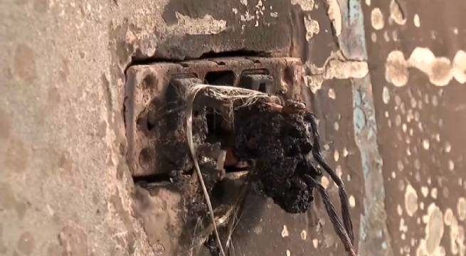 Piden ayuda para joven que quedó grave al explotar cargador de su celular