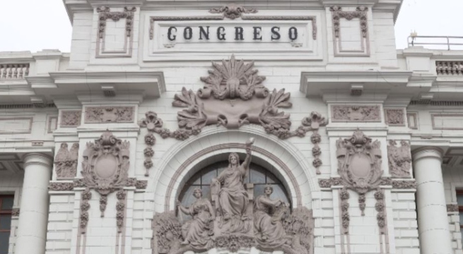 Avanza País propone que congresistas reciban licencias de 30 días para viajes particulares