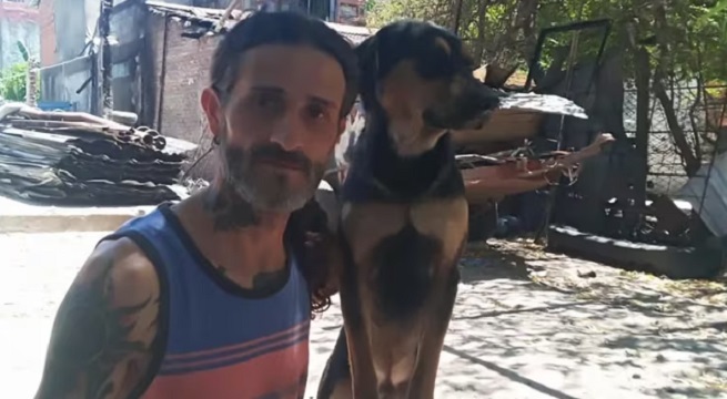 Perro rescata a su dueño de un incendio y luego salva al gato de la casa