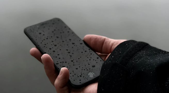 iPhone sobrevive caída de casi cinco mil metros del vuelo de Alaska Airlines