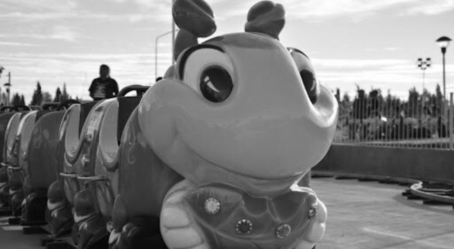 Menor de 3 años muere tras ser arrollado por juego mecánico 