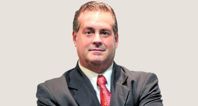 Alfredo Ferrero enfocará su gestión en fortalecer relaciones políticas y promover inversiones