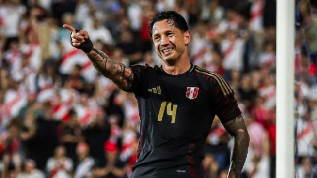 Lapadula se vuelve tendencia por su peculiar celebración tras victoria de Perú