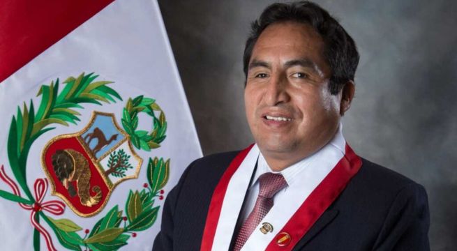 Congresista Alfredo Pariona se encuentra internado en UCI