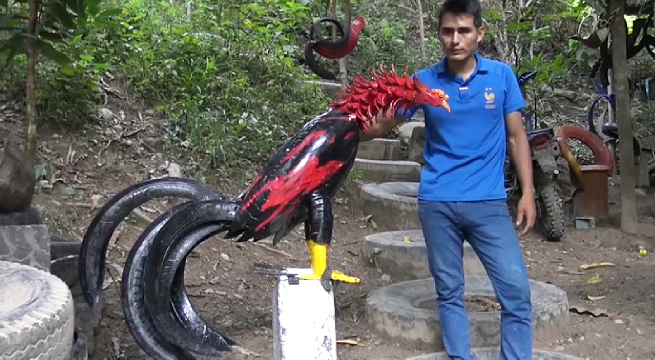 Artesano peruano convierte llantas recicladas en bellas esculturas