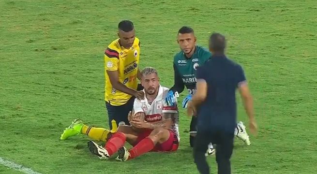 Delantero de América de Cali sufre terrible lesión en pleno partido | VIDEO