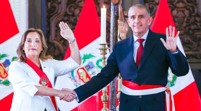 Víctor Torres confirmó su renuncia al cargo de ministro del Interior