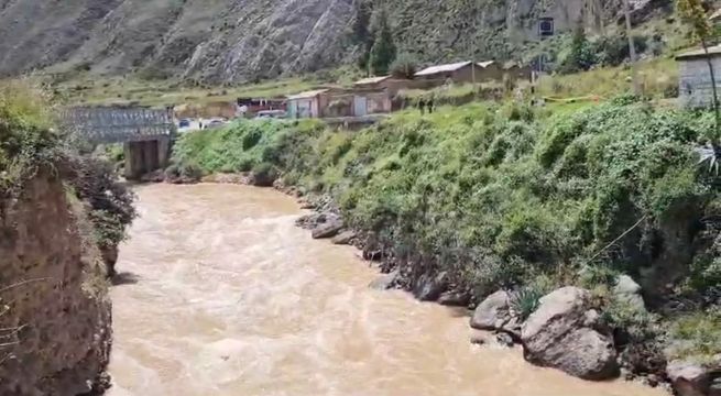 Tragedia en Junín: familia cae a río Mantaro tras despiste de auto en carretera