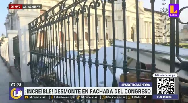 Lanzan basura dentro del Congreso: hasta pañales y restos de comida | VIDEO