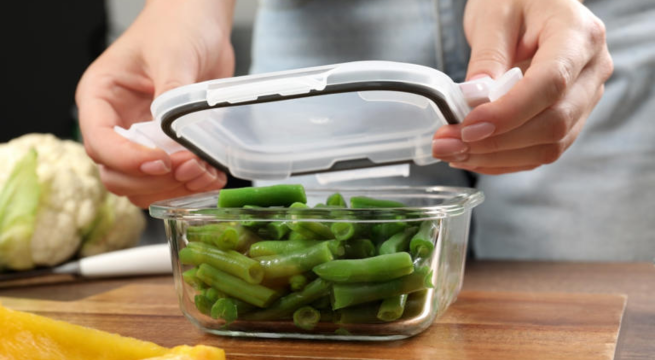 Por esta razón no debes guardar la olla con alimentos en el refrigerador